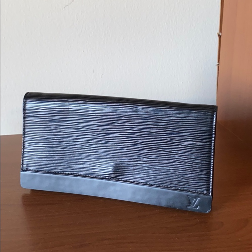 Louis Vuitton Honfleur clutch